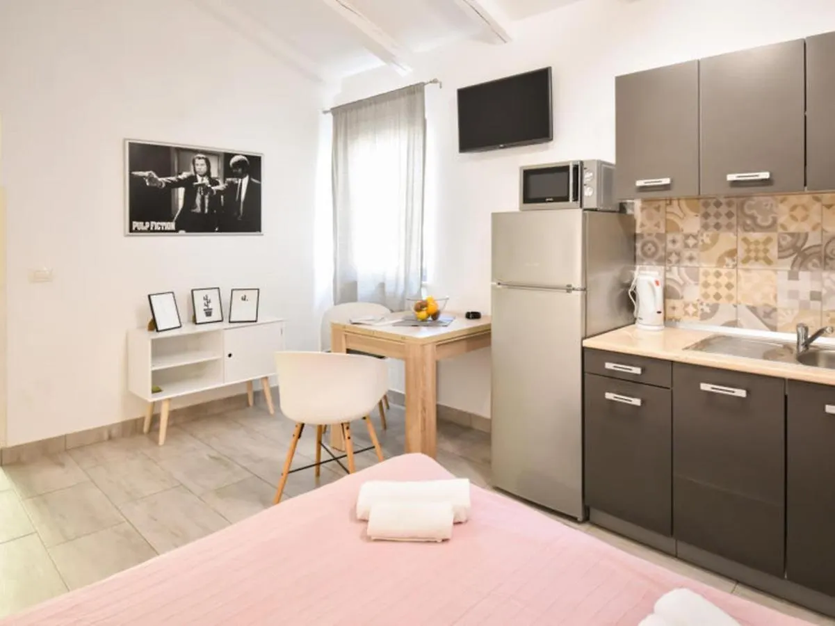 Studios Barre With Jacuzzi Rovinj